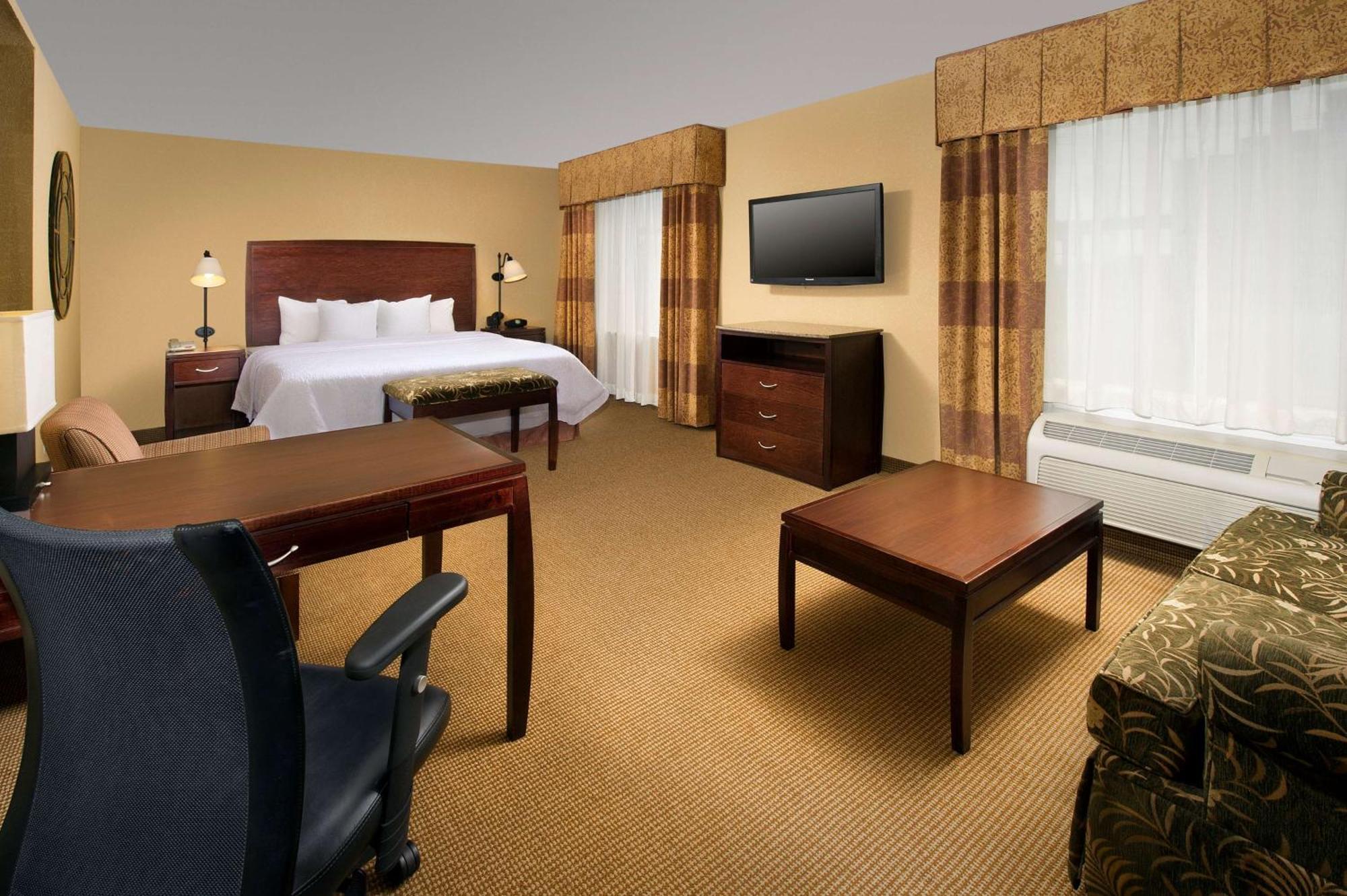 Hampton Inn And Suites San Antonio Airport מראה חיצוני תמונה