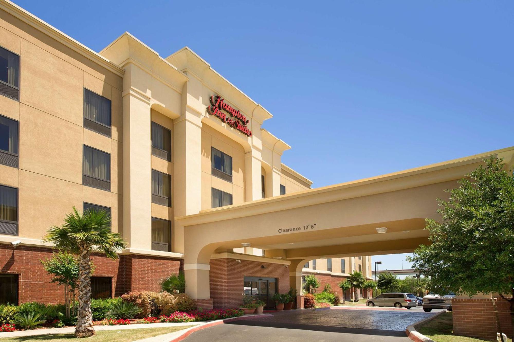 Hampton Inn And Suites San Antonio Airport מראה חיצוני תמונה